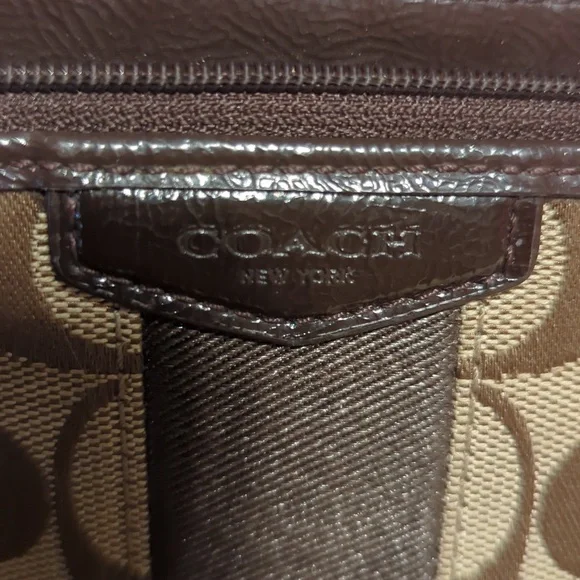 Coach khaki/mahogany double zip wallet - Picture 2 of 10